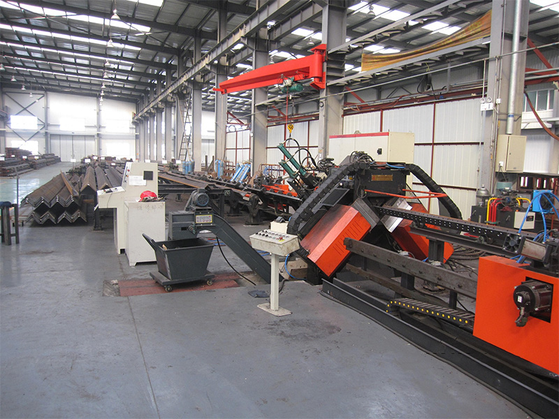 JNC2535G型高速數(shù)控角鋼打字鉆孔(鋸切或剪切)生產(chǎn)線